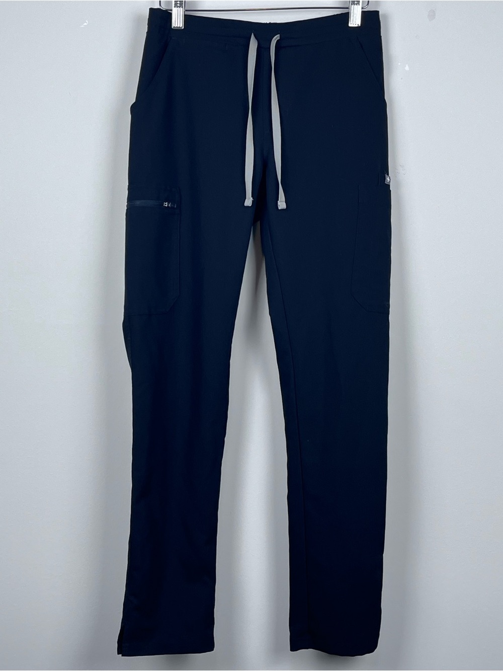 Figs Women's Black Yola High-Rise Slim Scrub Pant TW2000R Size XS; Medical